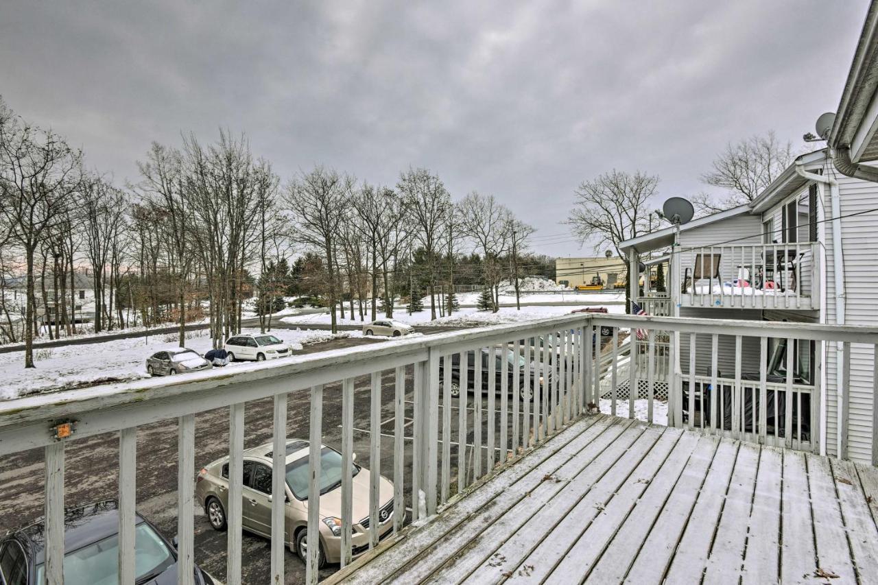 Mount Pocono Condo With Balcony, Near Mt Airy Casino Kültér fotó