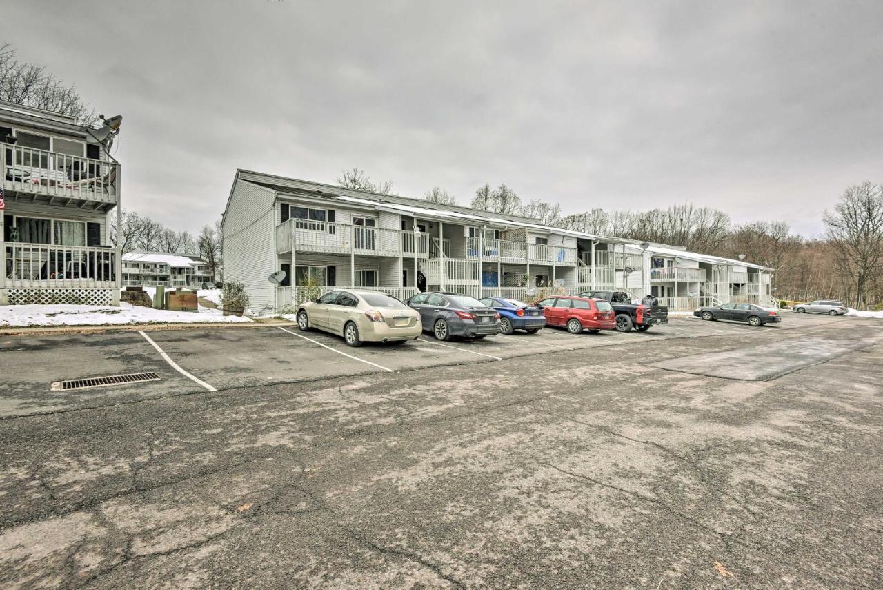 Mount Pocono Condo With Balcony, Near Mt Airy Casino Kültér fotó