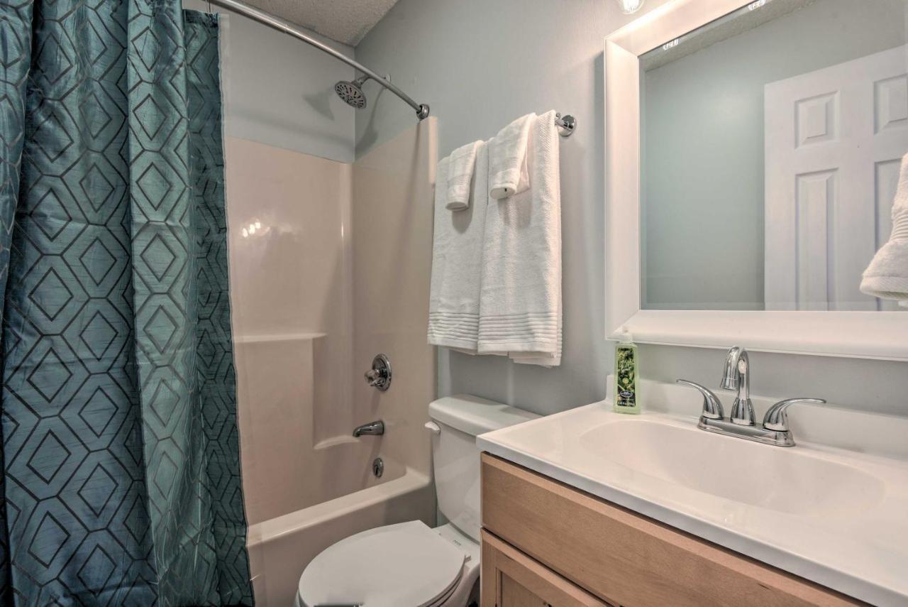Mount Pocono Condo With Balcony, Near Mt Airy Casino Kültér fotó