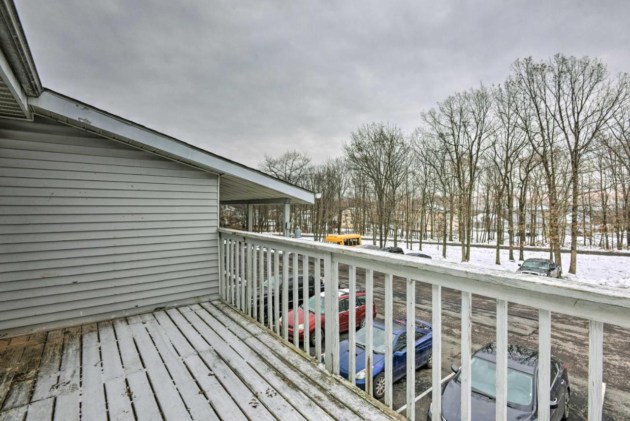 Mount Pocono Condo With Balcony, Near Mt Airy Casino Kültér fotó